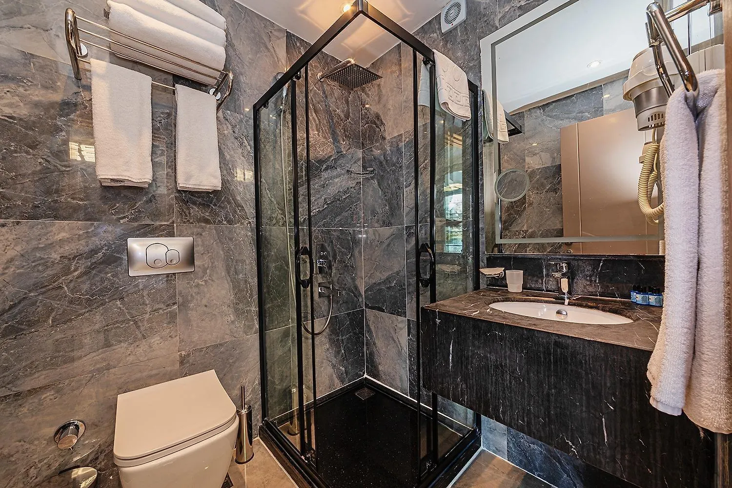 Aristocrat Hotel Istanbul